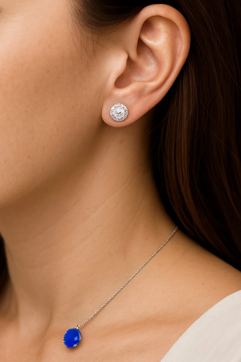 personwearingjewelryfullsize600kb personwearingjewelryfullsize600kb
